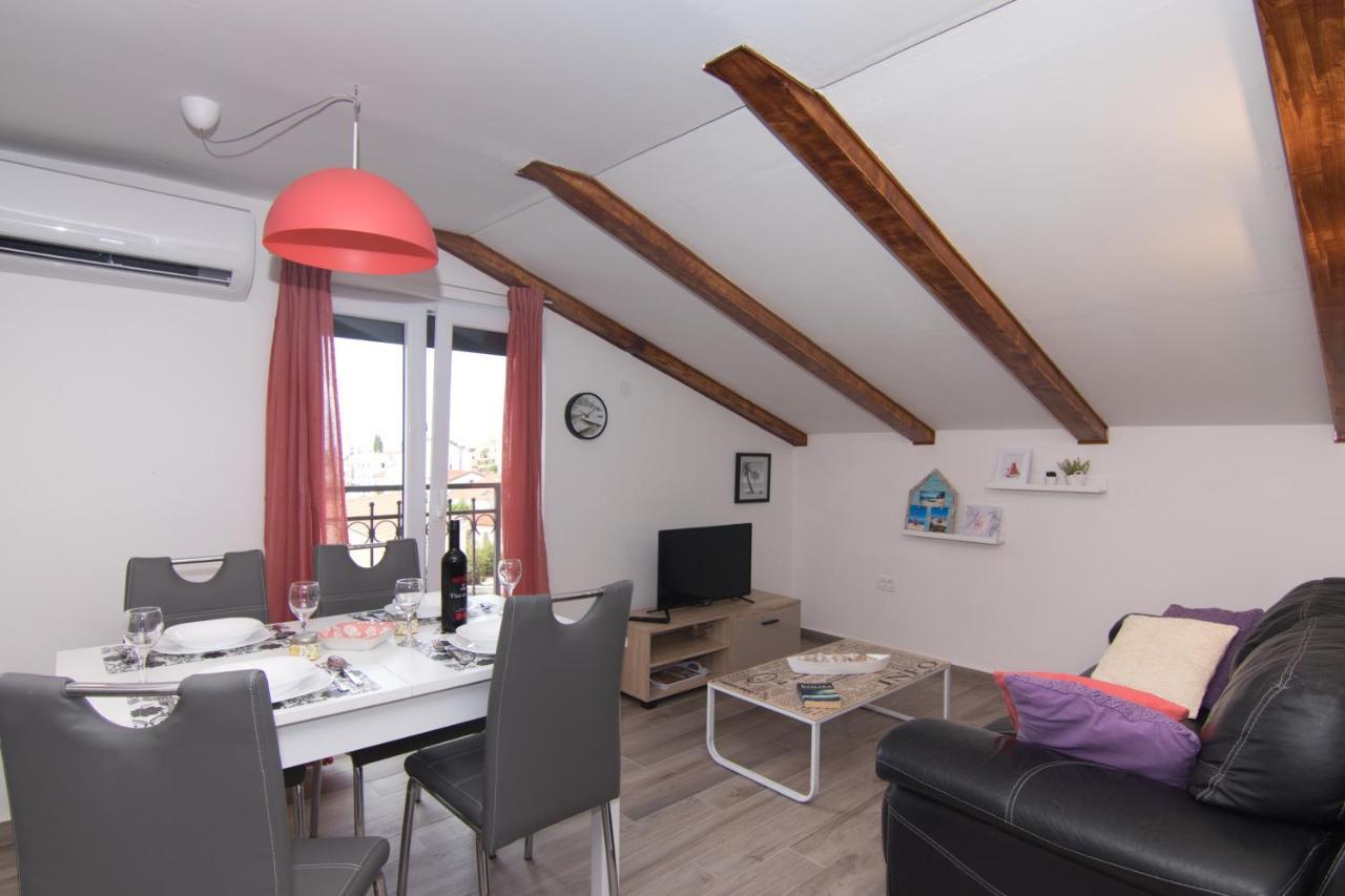 Apartmani Mario Malinska Ngoại thất bức ảnh